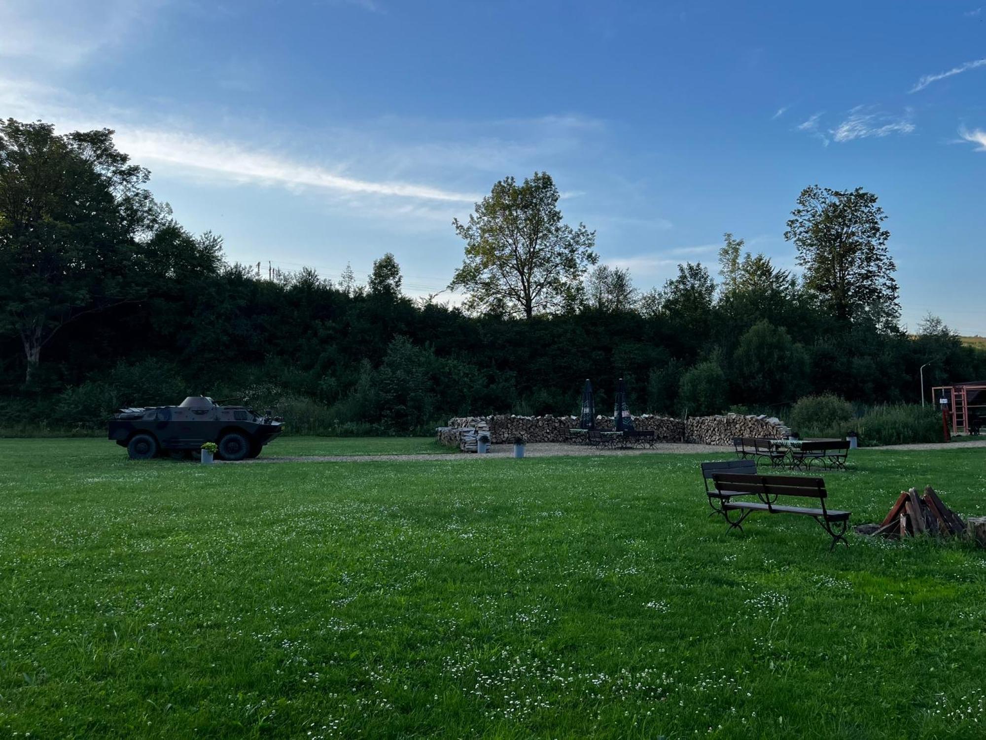 Osrodek Volfcamp Kwaszenina Apartamento Arłamów Exterior foto